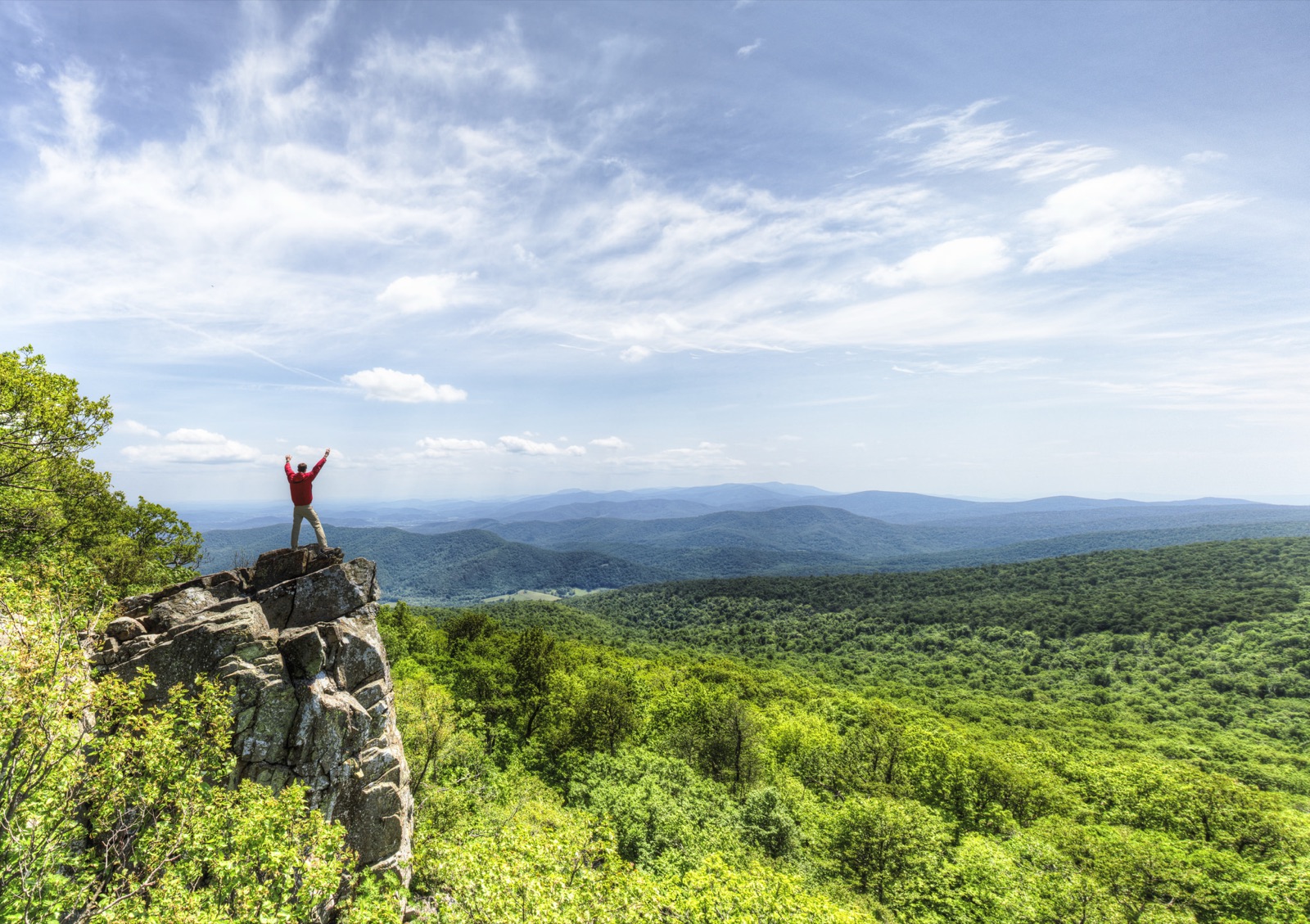 Shenandoah National Park, 105 miles of Skyline Drive along the crest of the Blue Ridge, with over 60 peaks above 3,000 feet